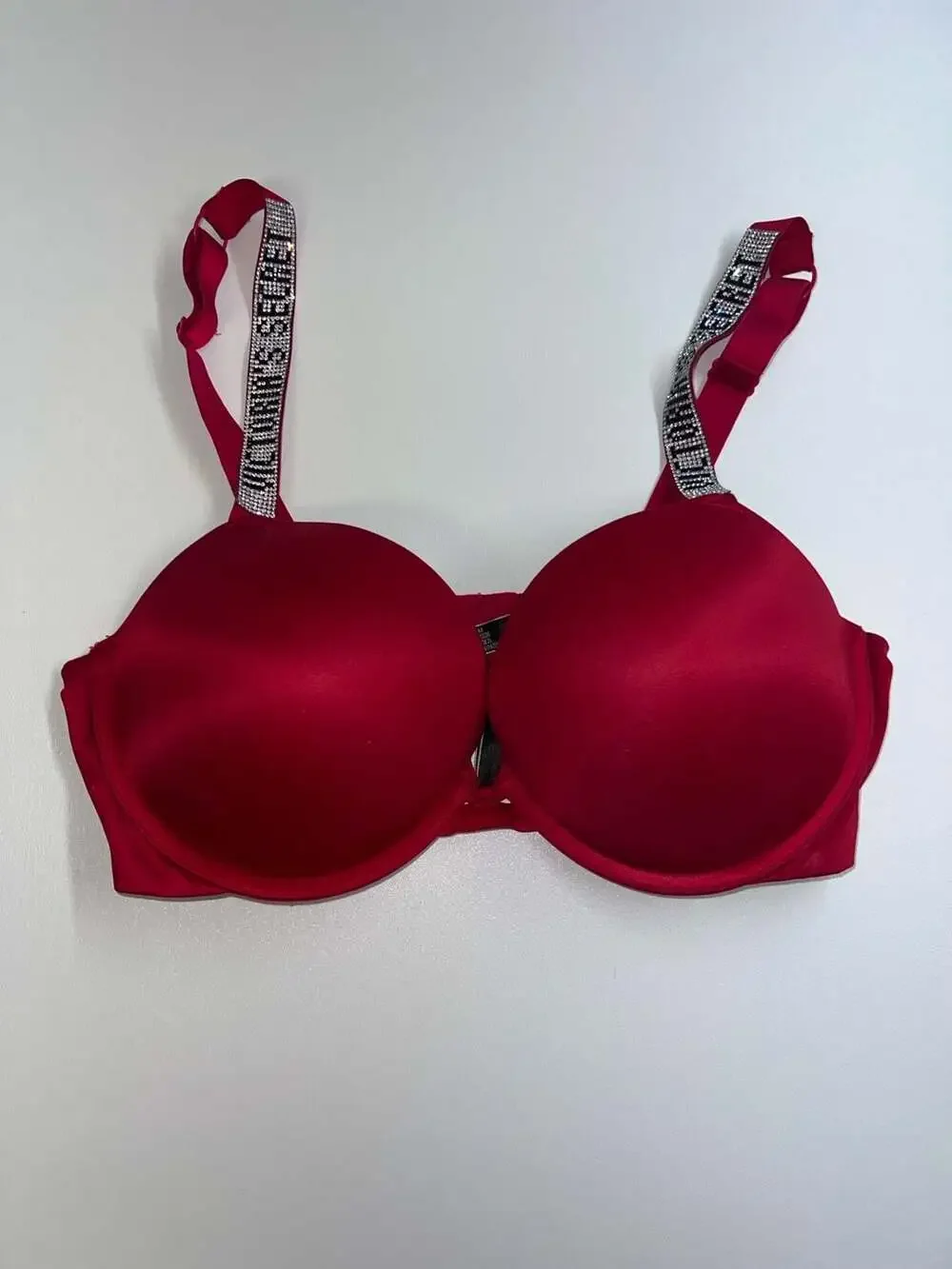 Victorias Secret Very Sexy Shine Strap Push Up Bra 38C Red Rhinestone Plunge